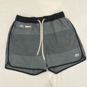 Mens Vuori Banks Shorts 5 inch - Gray/Stripe Medium